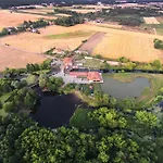 Bobrowy Dwor Panzió Szelków Stary