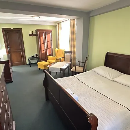 Alojamento de Acomodação e Pequeno-almoço Bobrowy Dwór