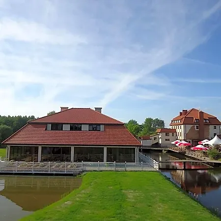 Bobrowy Dwór 3*
