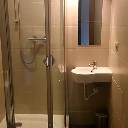 博布罗维沃尔酒店 Szelków Stary