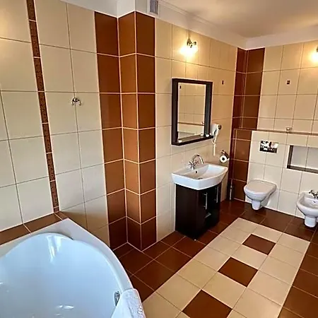 Bobrowy Dwór Alojamento de Acomodação e Pequeno-almoço Szelków Stary