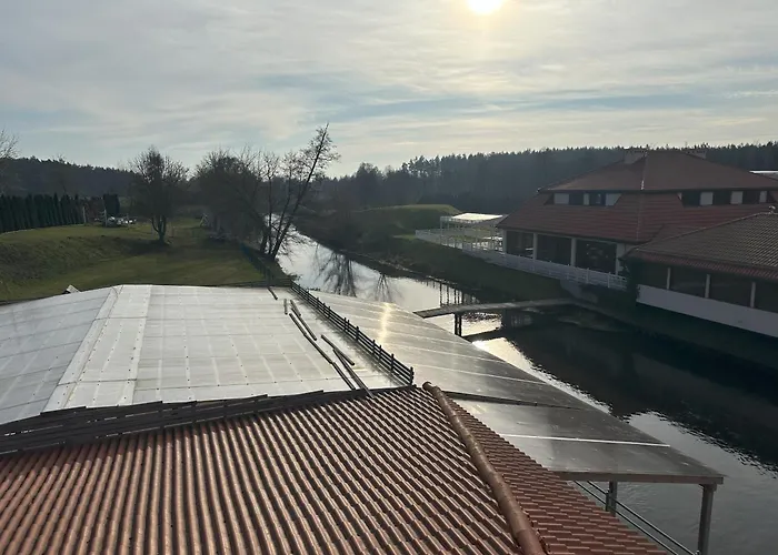 Bobrowy Dwór Nocleg ze śniadaniem 4*