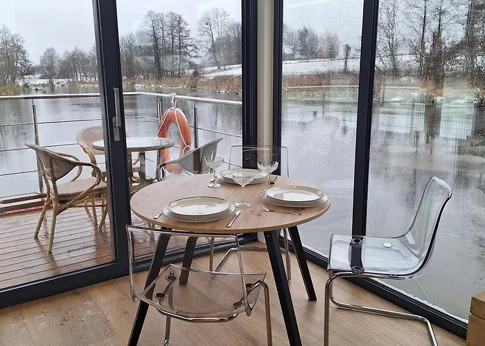 Nocleg ze śniadaniem Bobrowy Dwór 4*